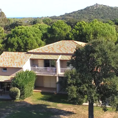 Cala Rossa - Porto-vecchio - A Pied * Lecci